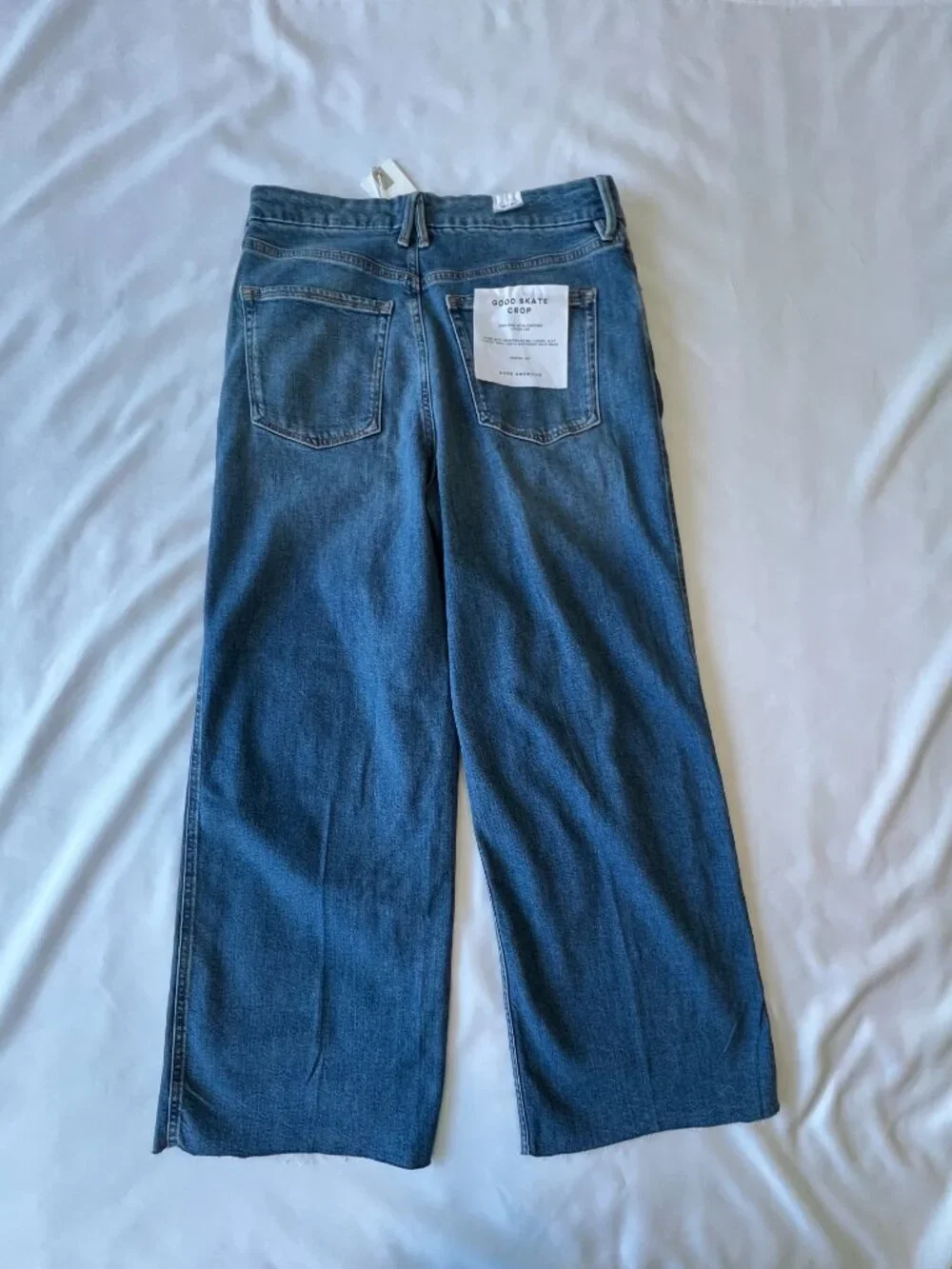 NWT Good American Size 12 Good Skate High Rise Cropped Loose Leg Jeans Raw Hem - Picture 6 of 16